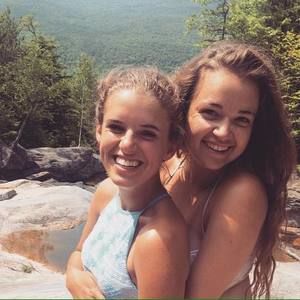 Meet your Posher, Monique